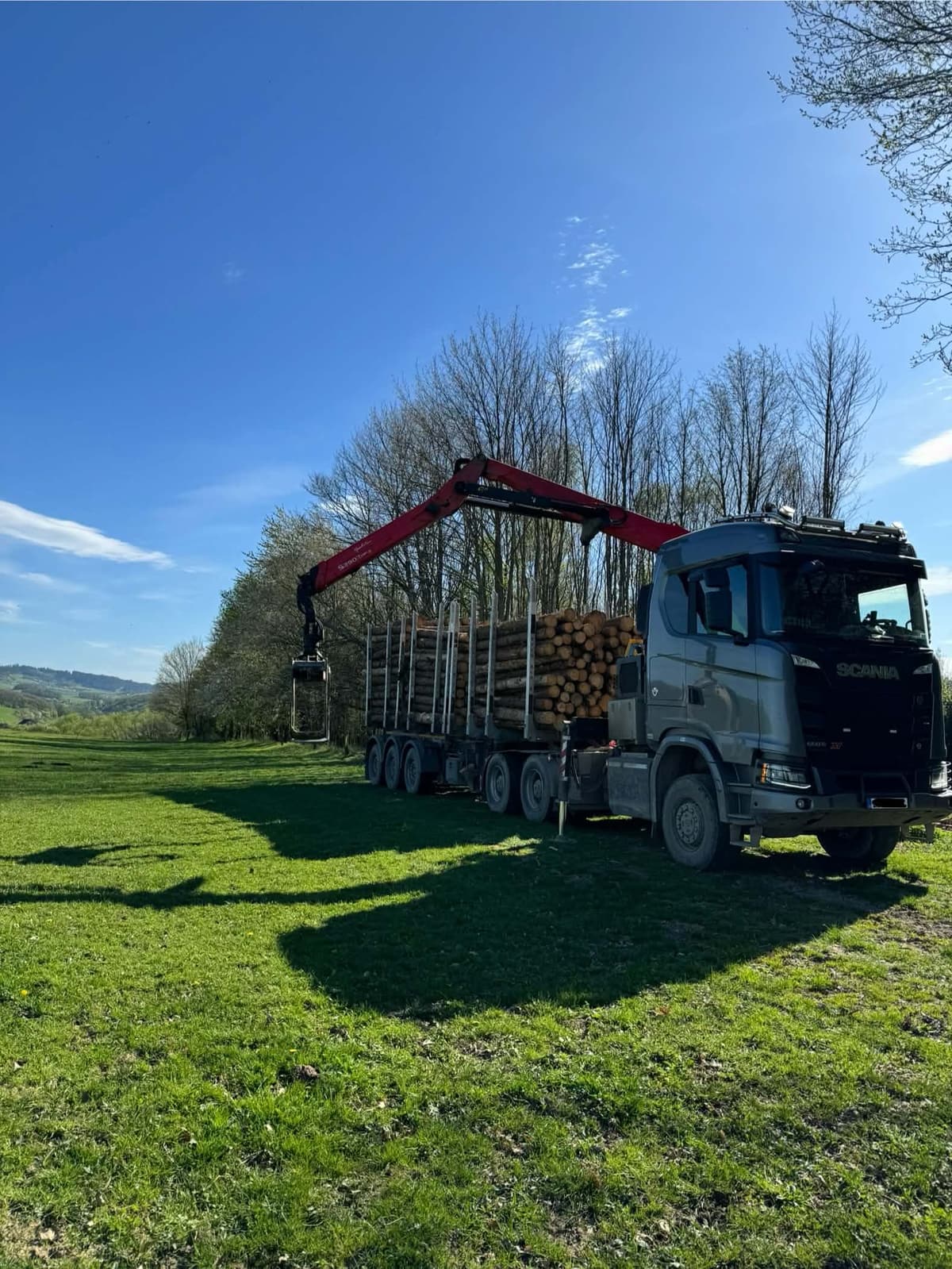 Scania V8 650 s hydraulickou rukou